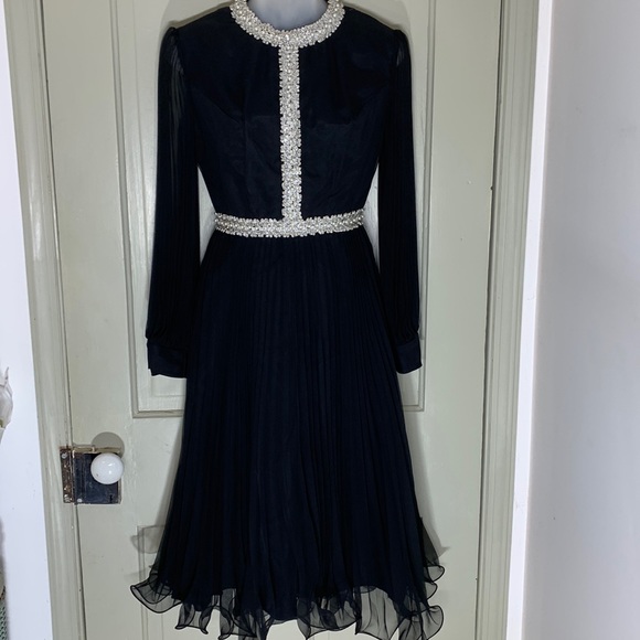 Retro Glam Dress - Picture 1 of 12